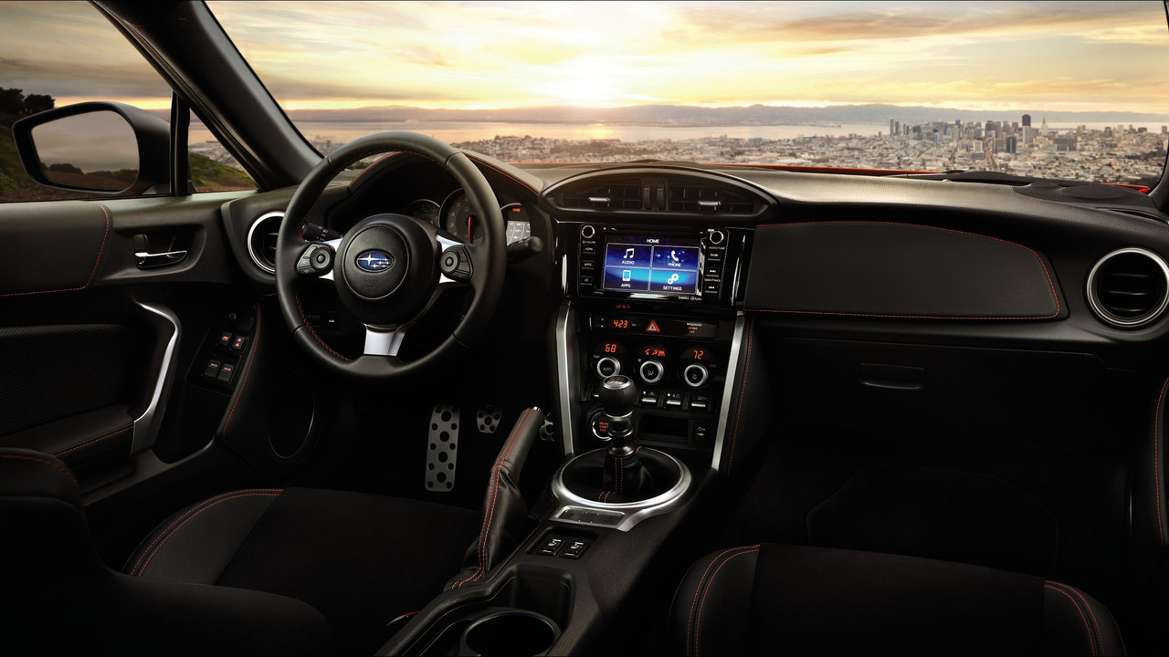 Subaru BRZ 2017 động cơ mạnh hơn ra mắt! 1464332287.subaru brz 2017 trinh lang voi dong co manh hon Subaru BRZ 2017 động cơ mạnh hơn ra mắt!