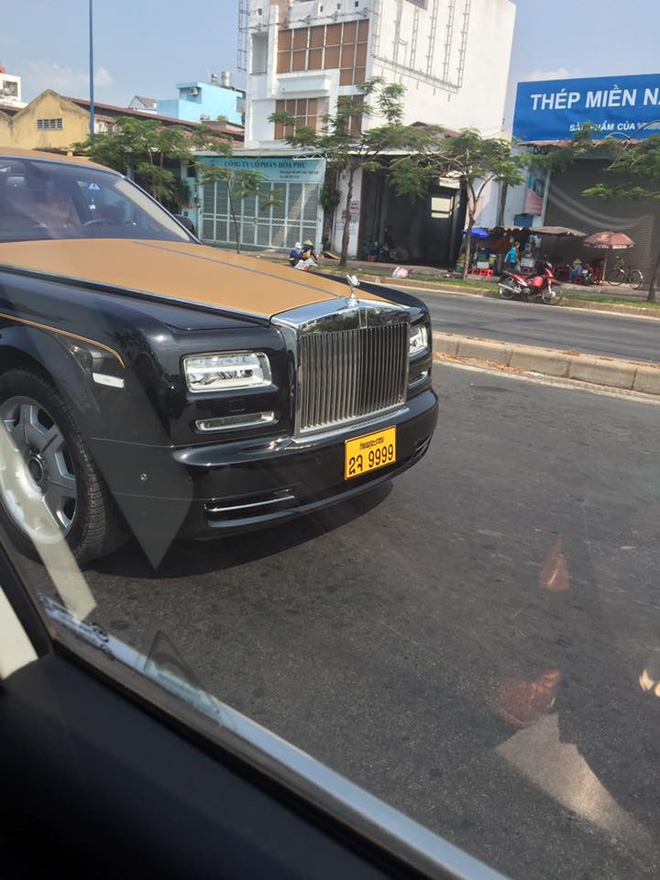 Rolls Royce Phantom Series II biển Lào vô tình xuất hiện ở Việt Nam. 1463564731.bat gap rollsroyce phantom series ii bien lao tren duong sai gon Rolls Royce Phantom Series II biển Lào vô tình xuất hiện ở Việt Nam.