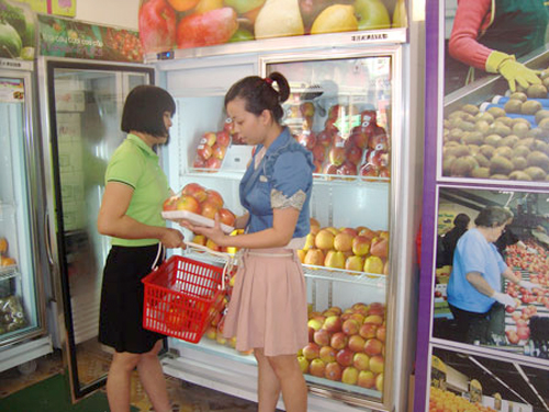 hoa qua nhap 1 8265 1393578184 Kinh nghiệm mở hàng kinh doanh hoa quả nhập khẩu