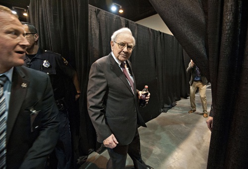 buffett 3 8334 1427864224 Huyền thoại đầu tư Warren Buffett: Hy Lạp rời eurozone chưa hẳn là tin xấu