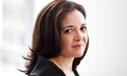 sheryl sandberg1 868200283 1367705438 500x0 Mạng xã hội Facebook có nữ giám đốc đầu tiên